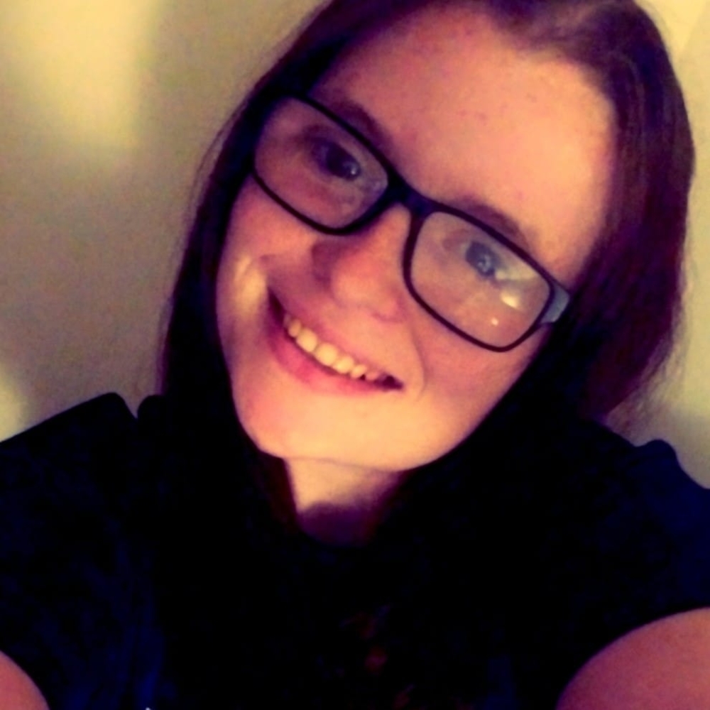 Meet your Posher, Andrea